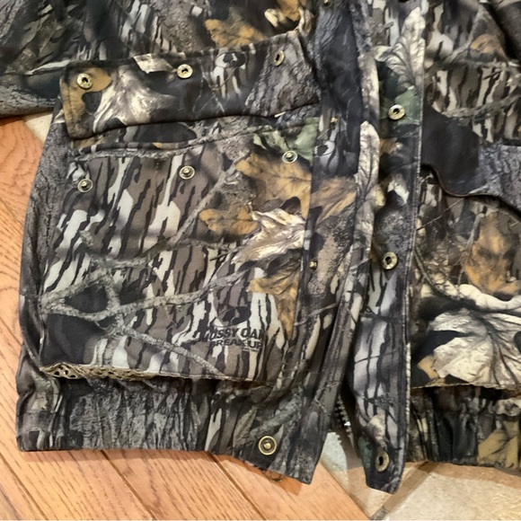 Columbia waterproof, camo hunting coat, Size M, Excellent Condition! - Picture 8 of 9